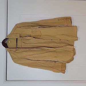 Women's button down collar shirt